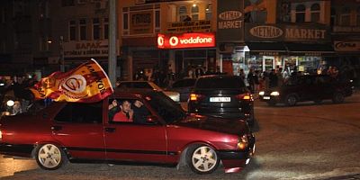 Boyabatlı Galatasaraylılar Şampiyonluğu Dörtyol’da Kutladılar
