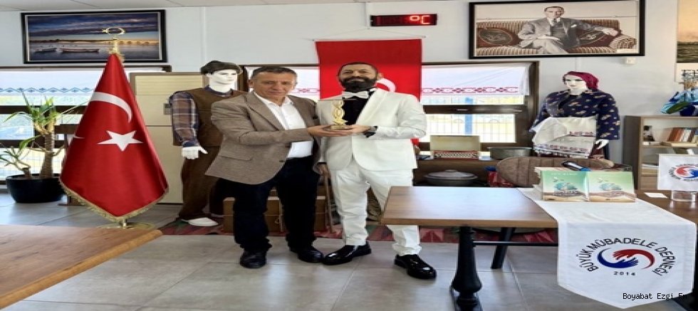 Akif Manaf’a Evrensel Kardeşlik ve Barış Ödülü