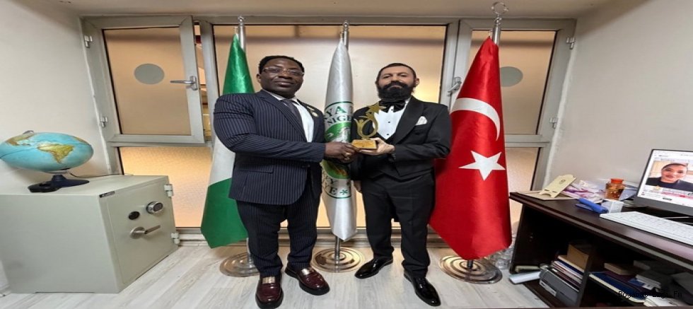 Akif Manaf “Nijerya-Türkiye Dostluk ve Barış Ödülü” ile Onurlandırıldı