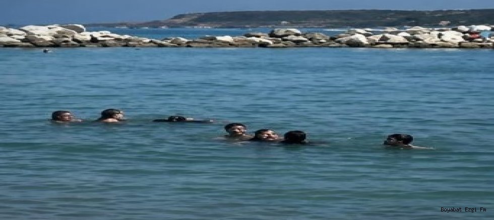 Ayancık Sahilinde Korku Dolu Anlar: İki Çocuk Son Anda Kurtarıldı