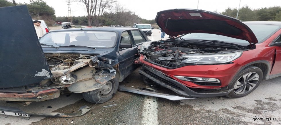 Boyabat İtfaiye Kavşağı’nda Korkutan Kaza: 1 Yaralı!