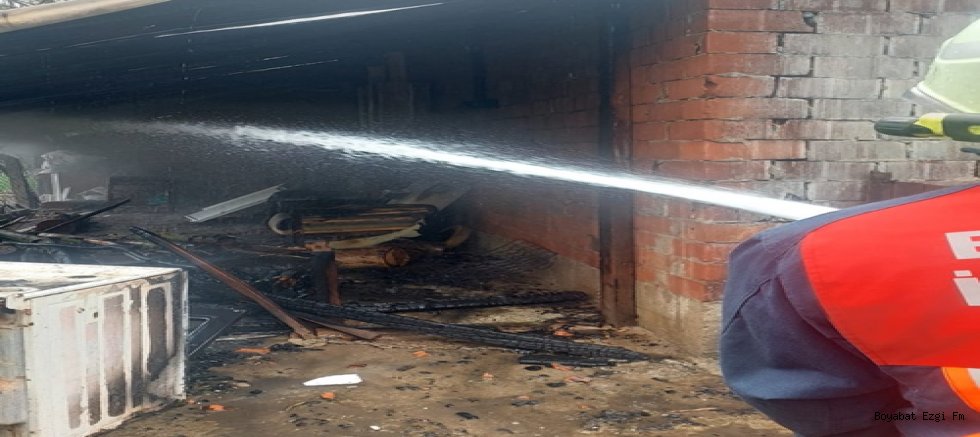 Boyabat İtfaiyesi Yangını Çevreye Sıçramadan Önledi