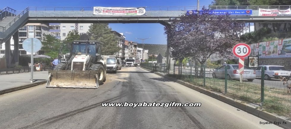 Boyabat'ta Yola Dökülen Yağ Kazaya Neden Oldu: 1 Yaralı