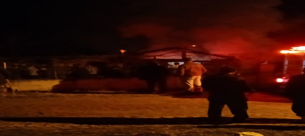 Boyabat Yörük Köyü’nde Samanlık Yandı