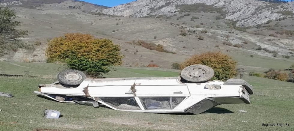 Sinop Boyabat’ta İki Otomobil Çarpıştı: Dereye Devrilen Araç Sürücüsü Yaralandı