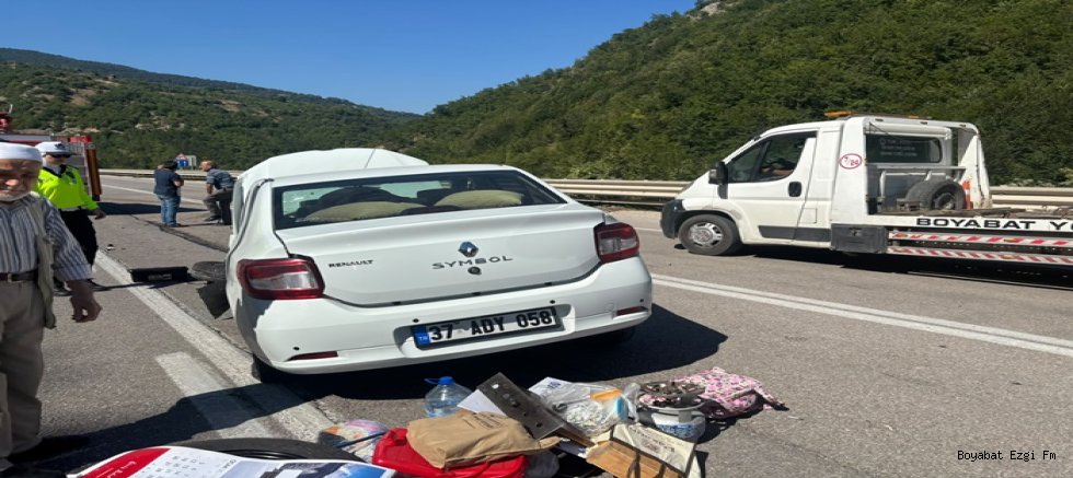 Sinop Boyabat Yolunda Trafik Kazası 9 Yaralı