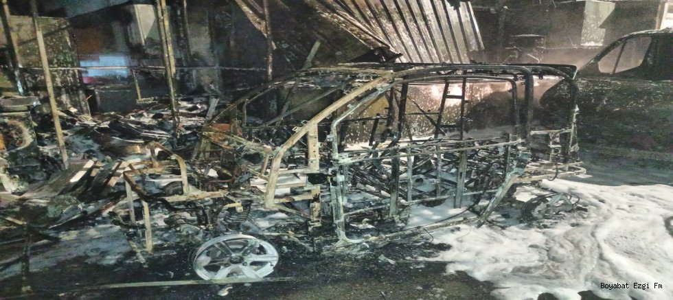 Sinop Sanayi Sitesi'nde Elektrikli Araç Yangını!