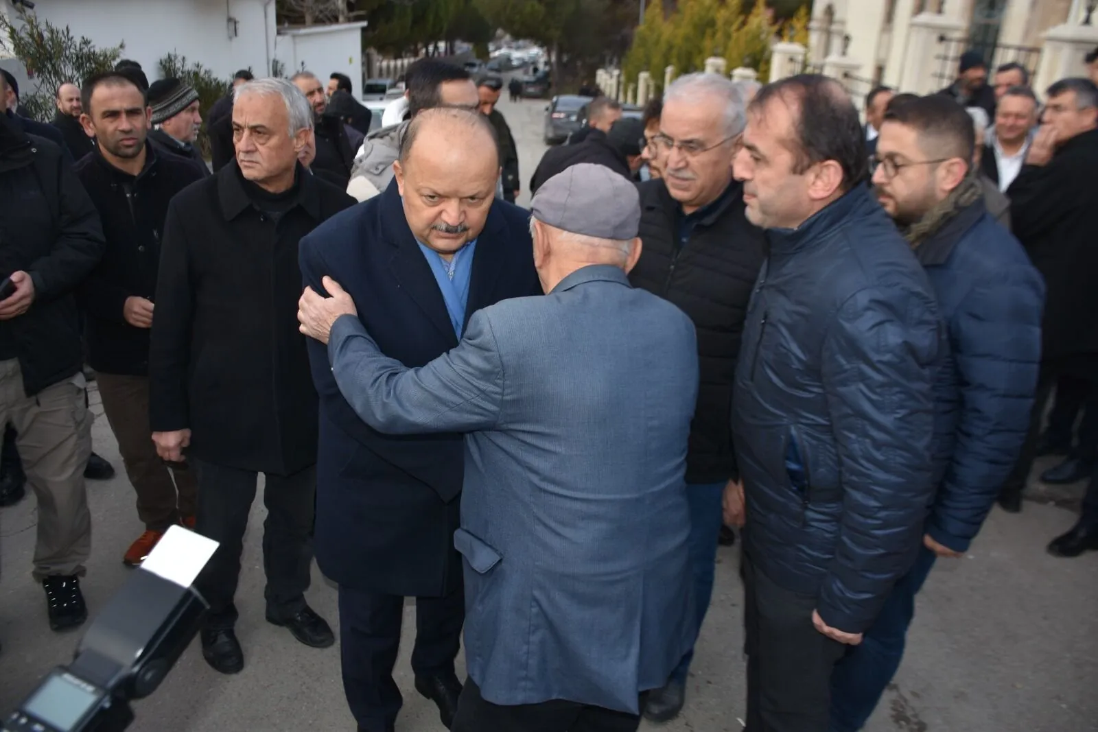 Alime Yalçın Boyabat’ta Toprağa Verildi, Vali Dallı Taziyeleri Kabul Etti