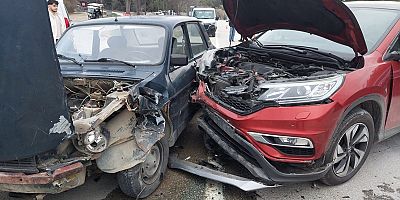 Boyabat İtfaiye Kavşağı’nda Korkutan Kaza: 1 Yaralı!