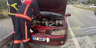 Boyabat’ta Otomobil Alevlere Teslim Olmadı! İtfaiye Ekipleri Bir Anda Yetişti