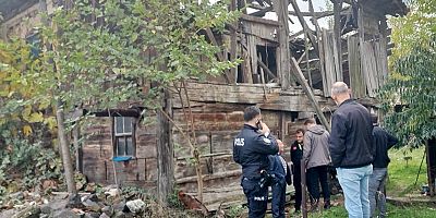 Boyabat'ta Salıncakta Sallanan Çocuğun Üzerine Kütük Düştü!