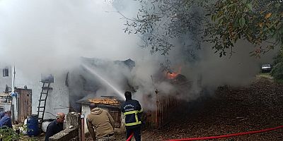 Boyabat'ta Samanlıkta Yangın Tehlikesi Atlatıldı