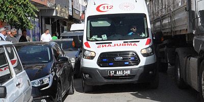 Boyabat’ta Yaya Geçidinde Kaza! 75. Yıl Devlet Hastanesi’ne Kaldırıldı