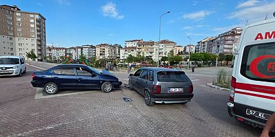 Boyabat Yıldız Mahallesi’nde Trafik Kazası 2 Sürücü Yaralandı!