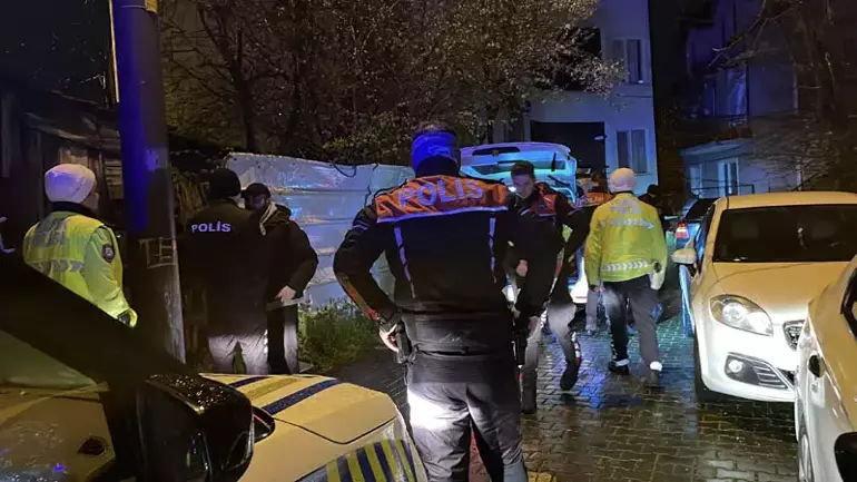 Polisin “dur” ihtarına uymayarak kaçan sürücü, kısa süren takip sonucu yakalandı. 