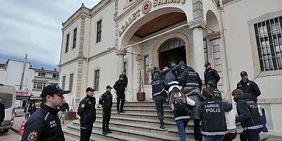 Sinop'ta Uyuşturucu Silah ve Hassas Teraziler Ele Geçirildi