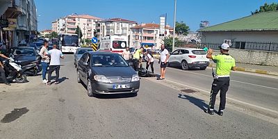 Sinop'ta Motosiklete Çarpan Sürücü Kaçtı