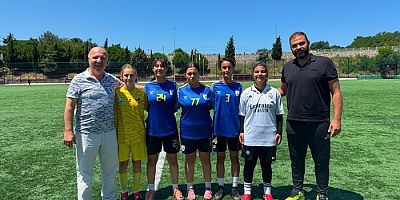 TFF Antrenörü Oğuz Üstünbaş Memleketinde Yetenek Taradı